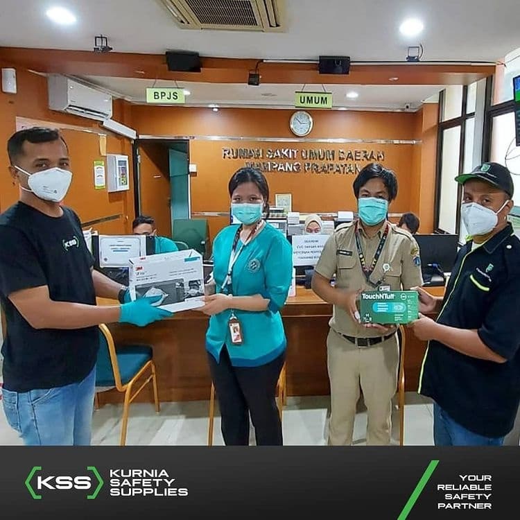 Dukung Tenaga Medis Covid19, KSS Bagikan APD ke RS
