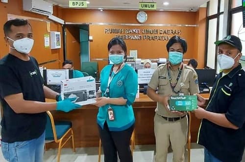 Dukung Tenaga Medis Covid19, KSS Bagikan APD ke RS